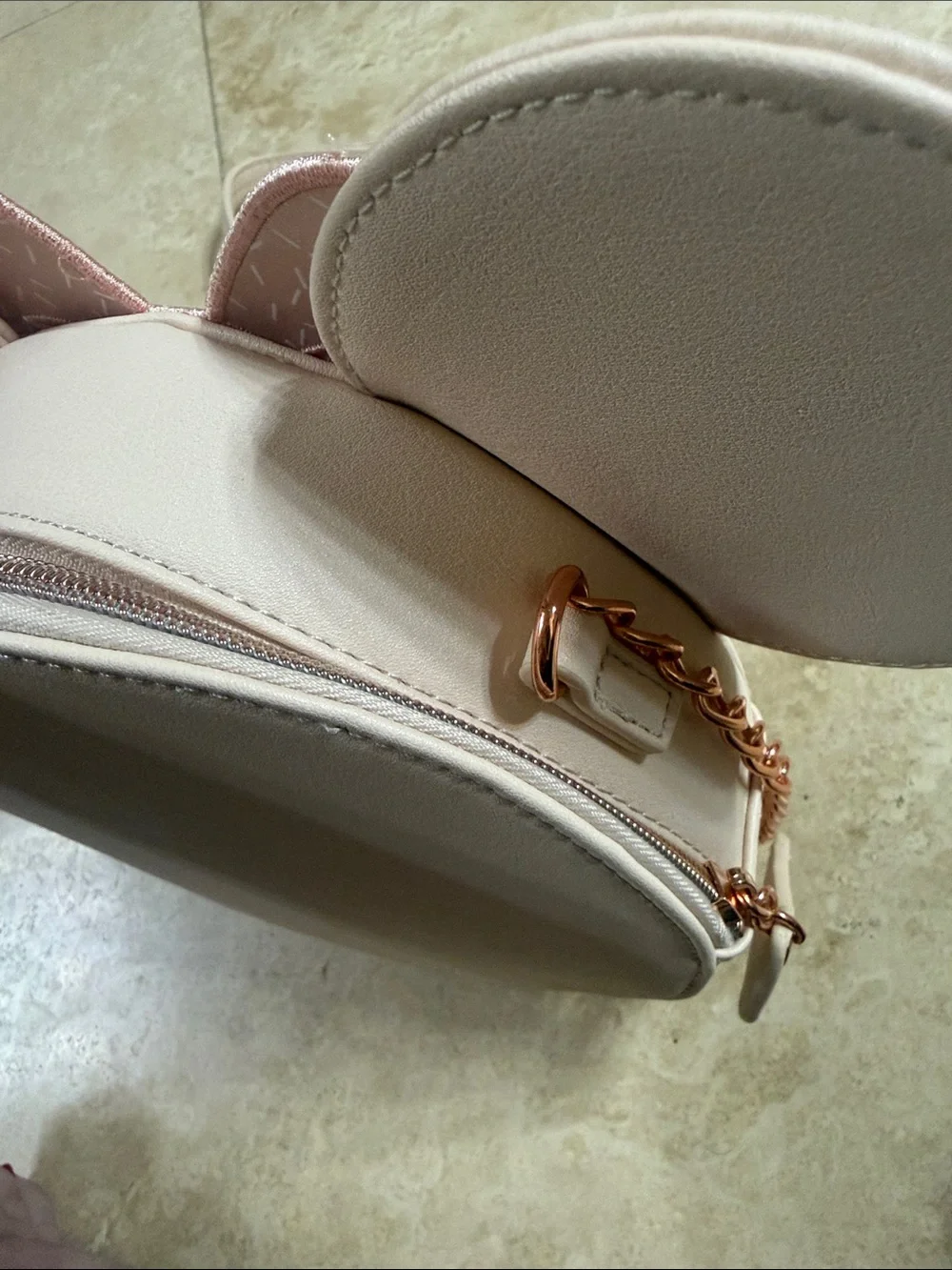Danielle Nicole Minnie Mouse crossbody! - Picture 4 of 6